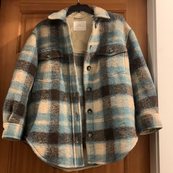 Wool jacket, it is new with tag never been worn - Picture 3 of 4